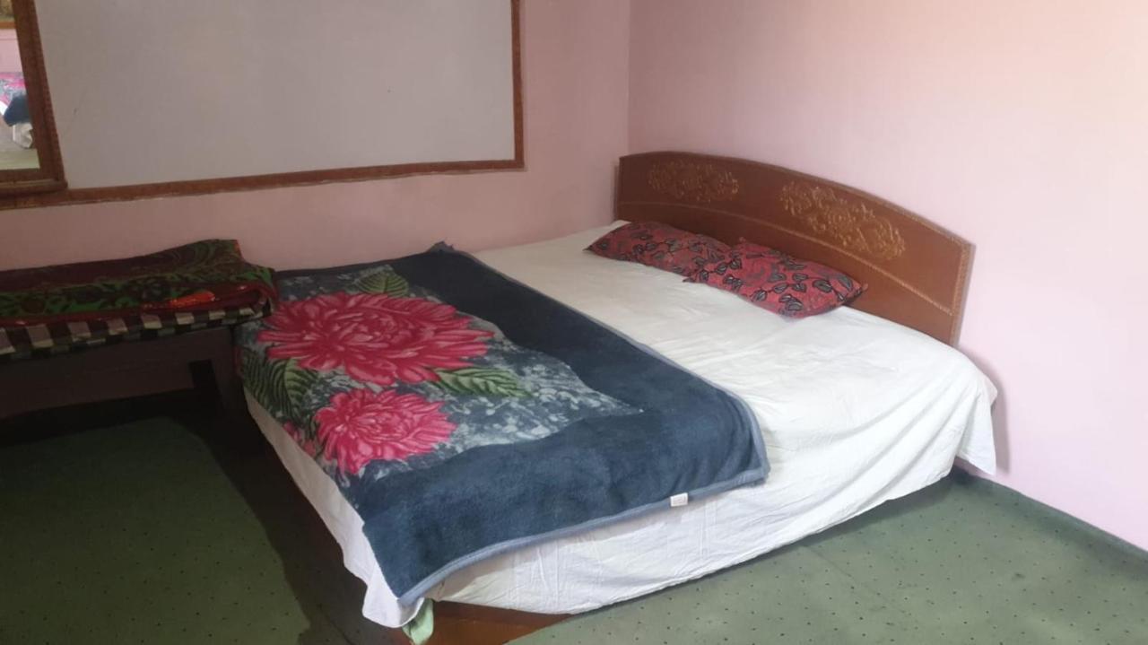 Lake Boulevard Guest House Srīnagar Екстериор снимка