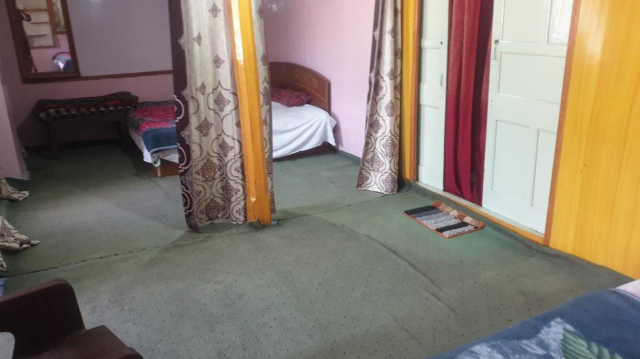 Lake Boulevard Guest House Srīnagar Екстериор снимка