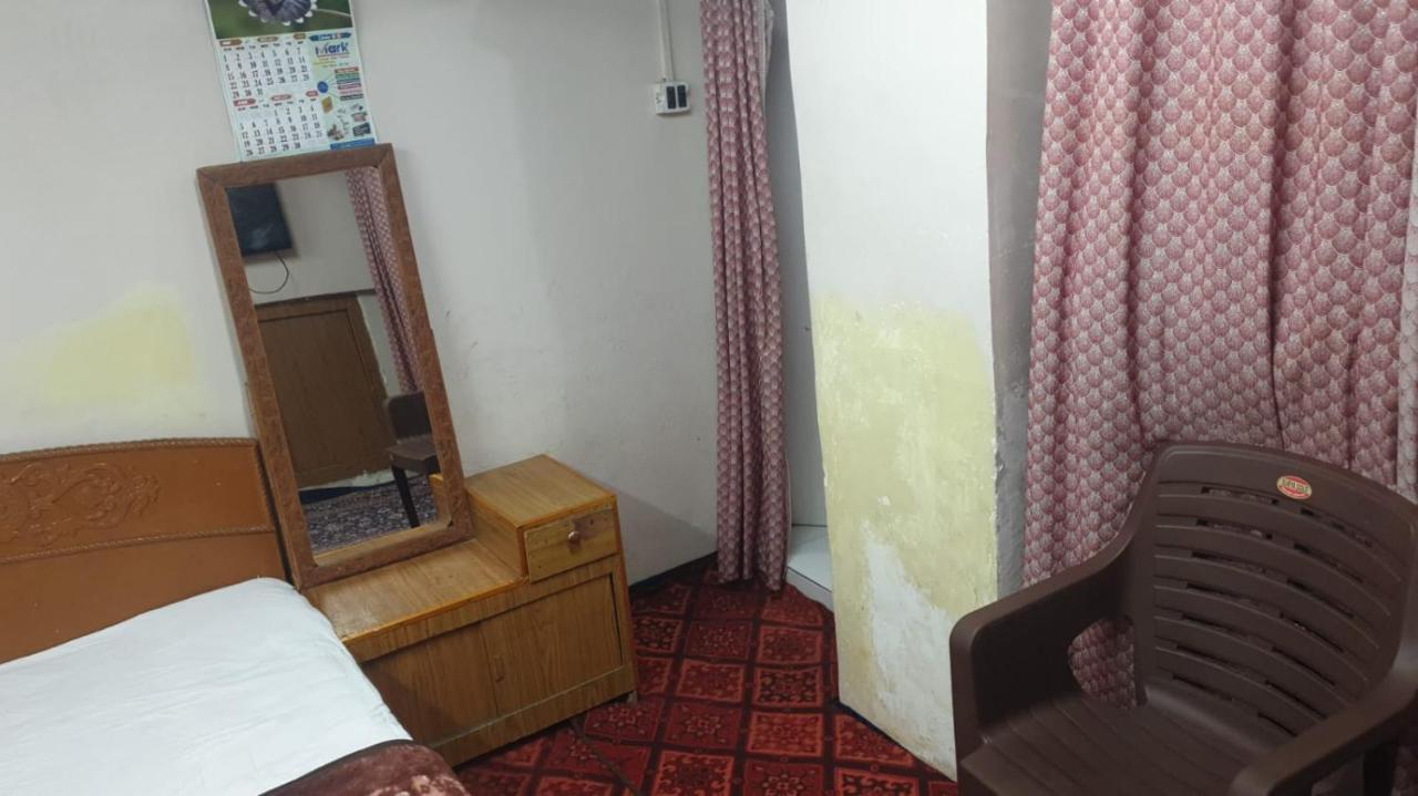 Lake Boulevard Guest House Srīnagar Екстериор снимка