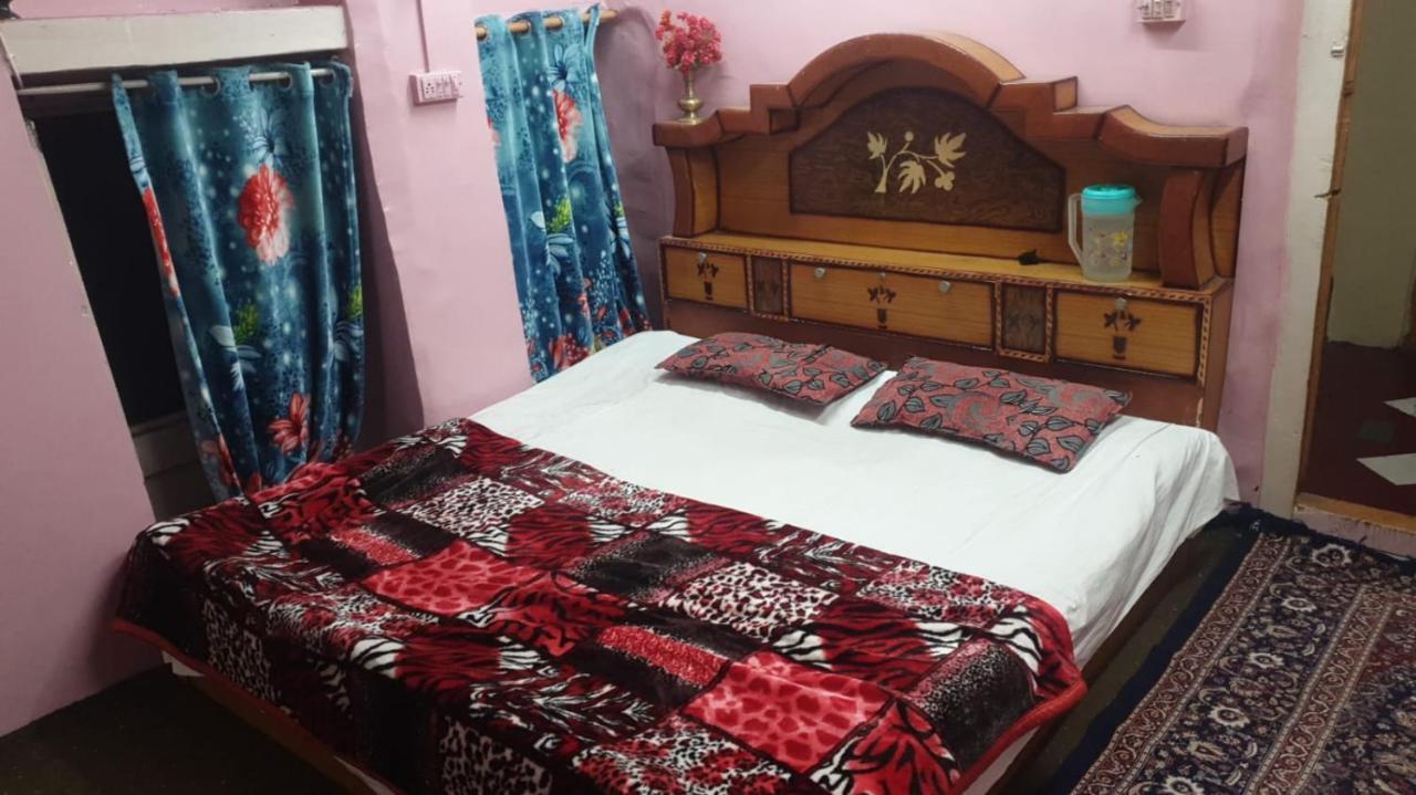 Lake Boulevard Guest House Srīnagar Екстериор снимка