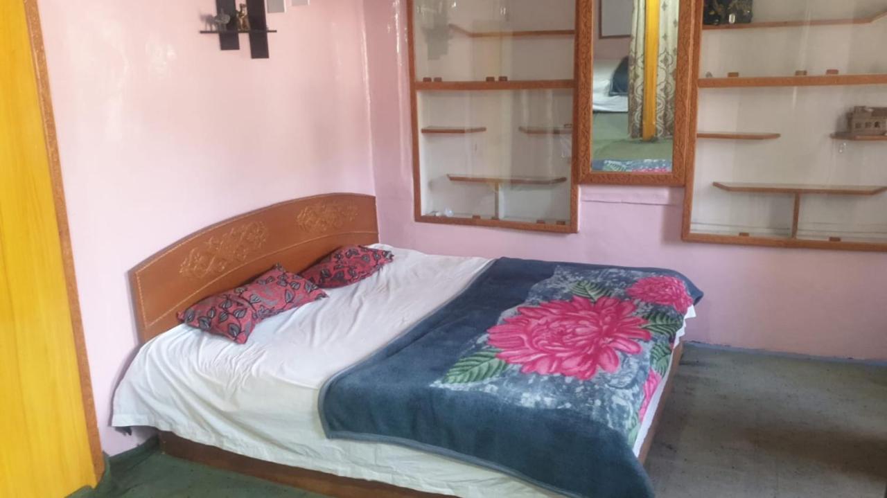 Lake Boulevard Guest House Srīnagar Екстериор снимка